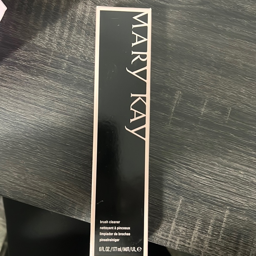 Mary Kay brush cleaner